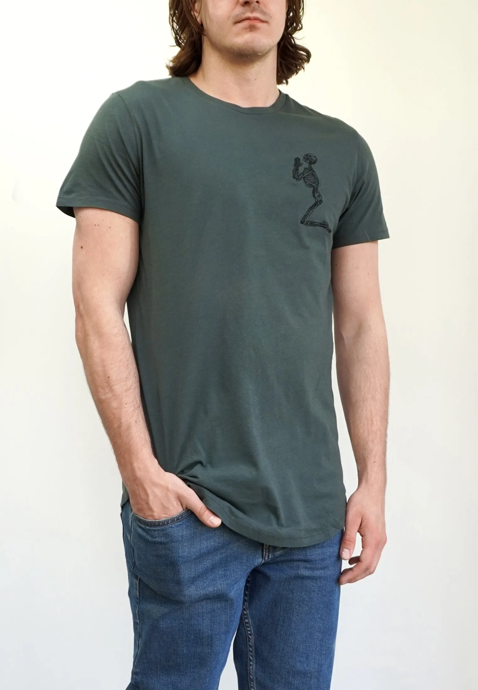 ESSENTIAL BIG SKELETON DARK METAL T-SHIRT