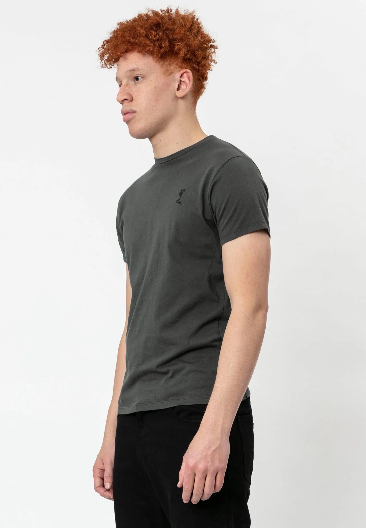ESSENTIAL CORE DARK METAL T-SHIRT