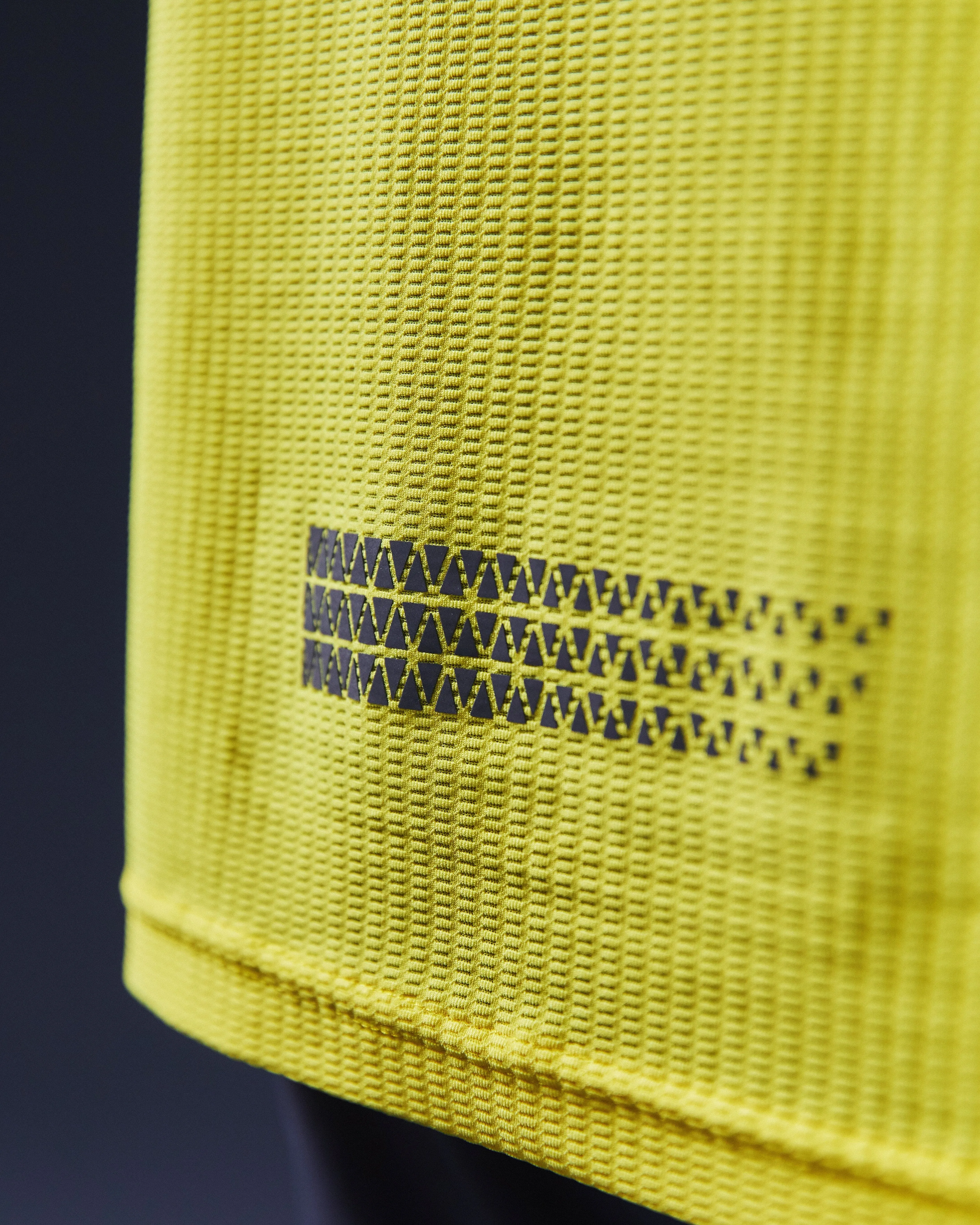 SRT SS 01 Run Short Sleeve T-Shirt - Yellow/Grey